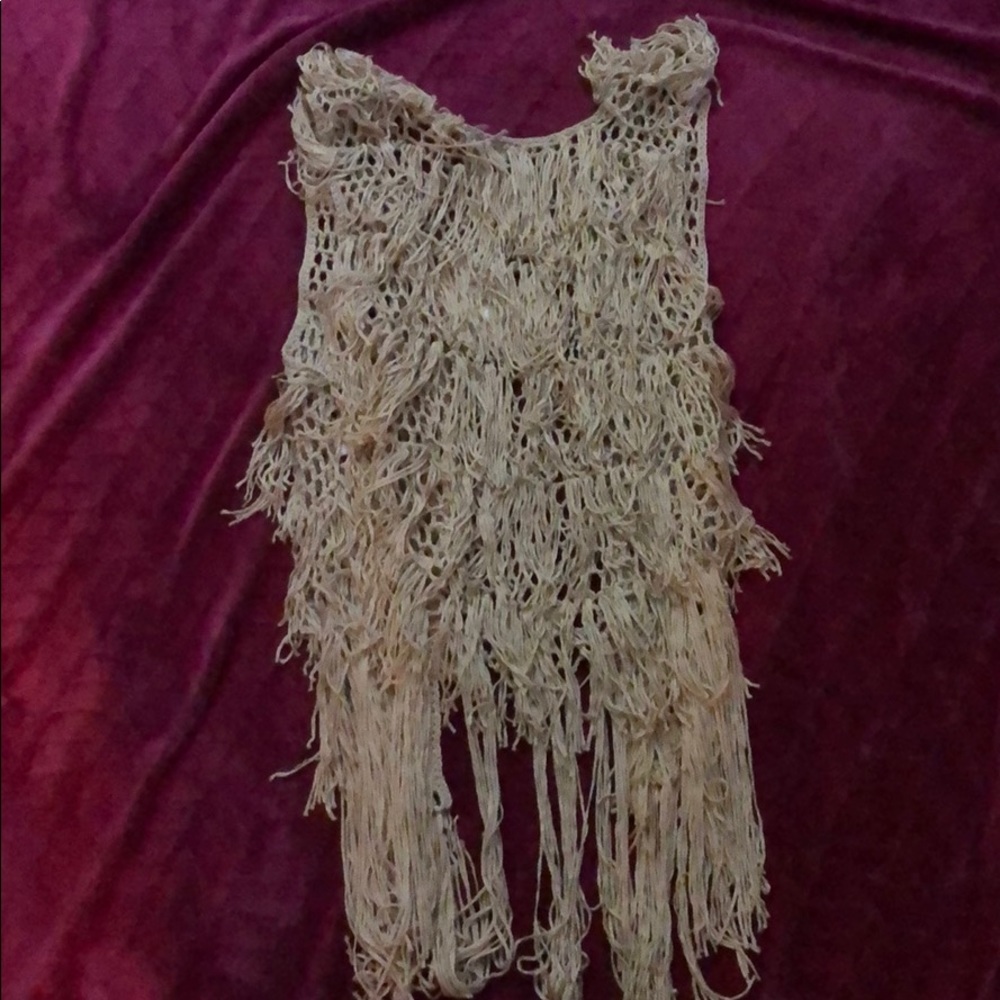 Vest/shawl fringe look